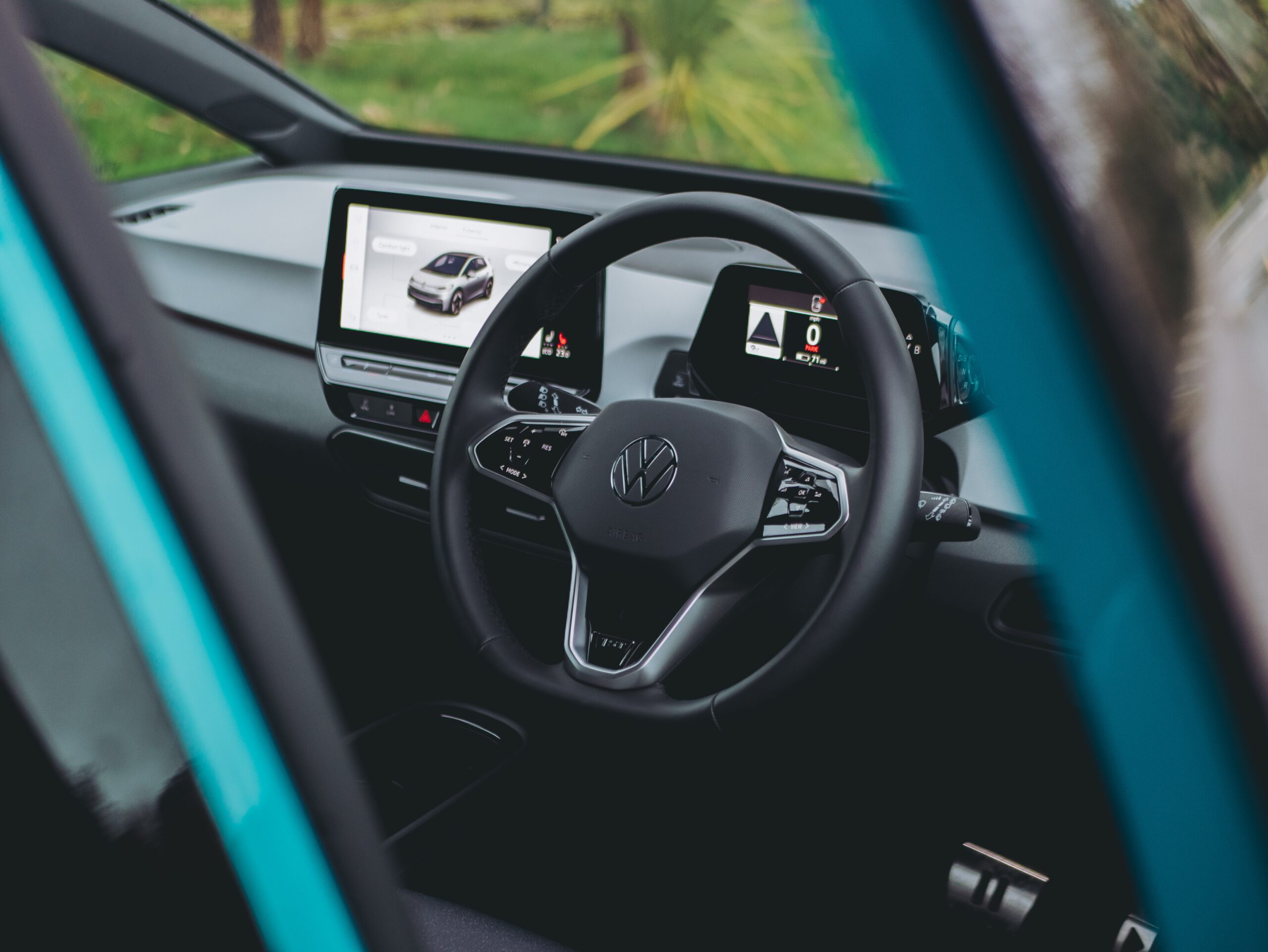 Volkswagen Tests Electric Cars, Transit Apps On Greek Island