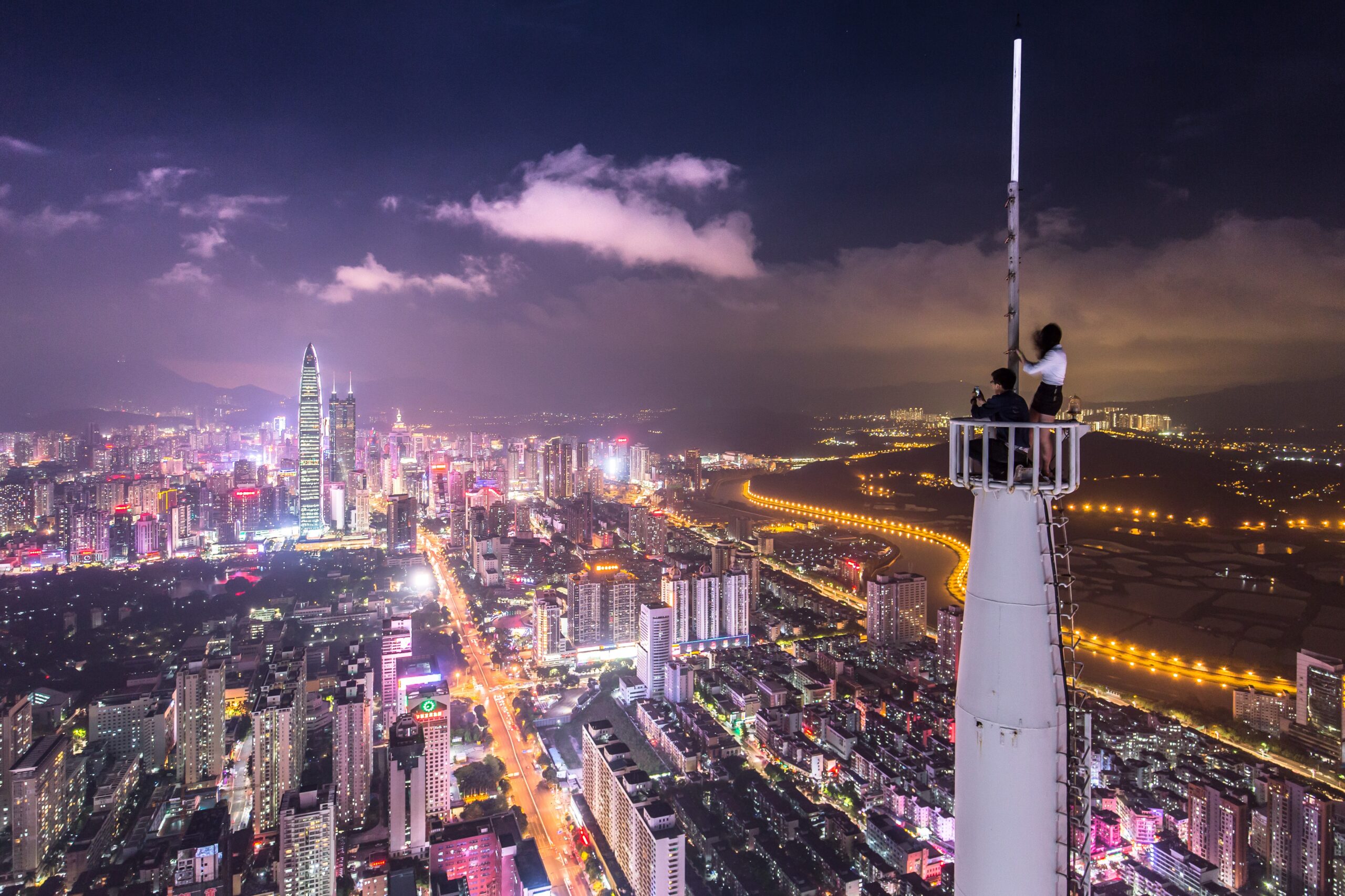Why Did China Order To Takedown 25 Apps From Ride Service Didi?