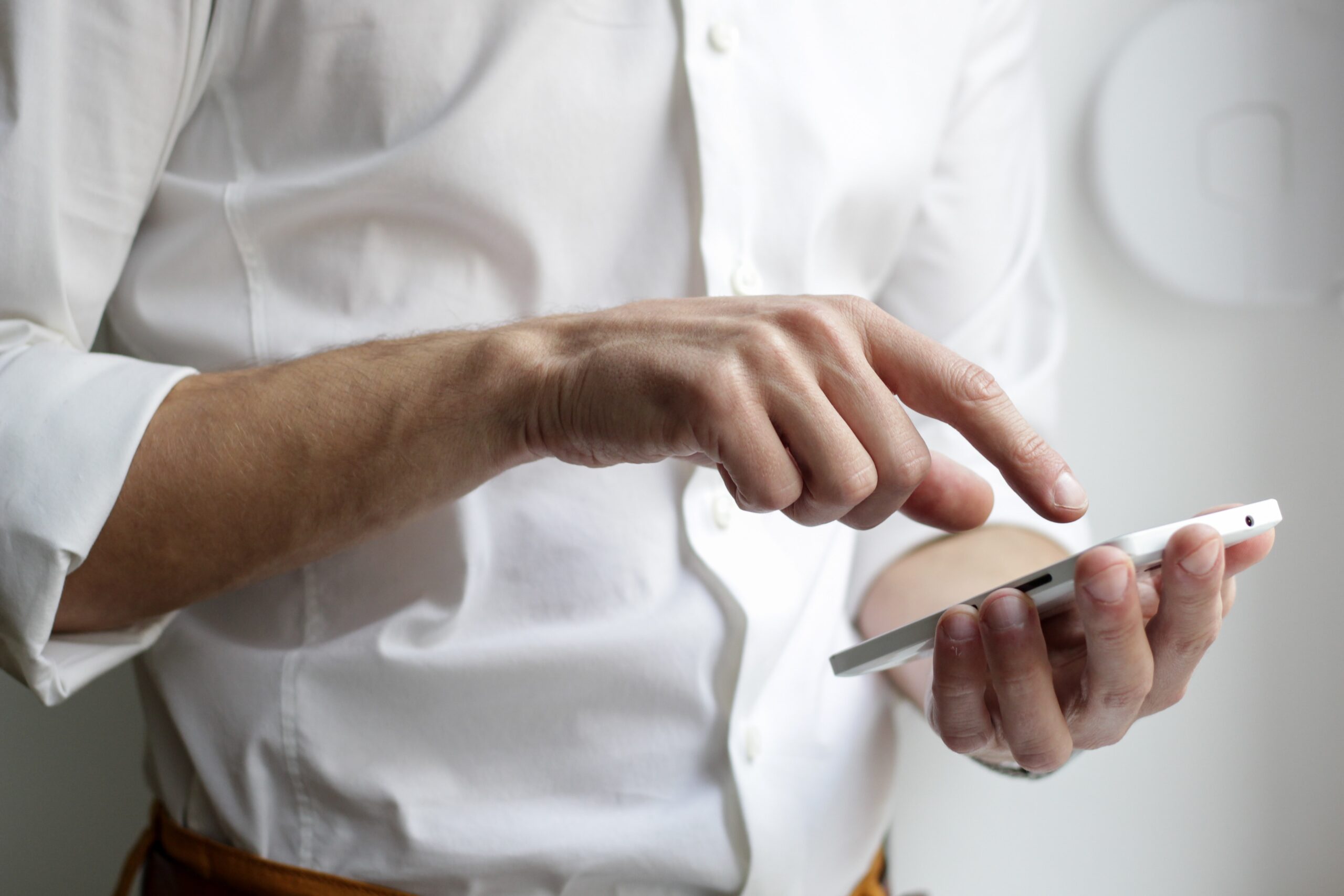 Turn off turn on Simple step can thwart top phone hackers