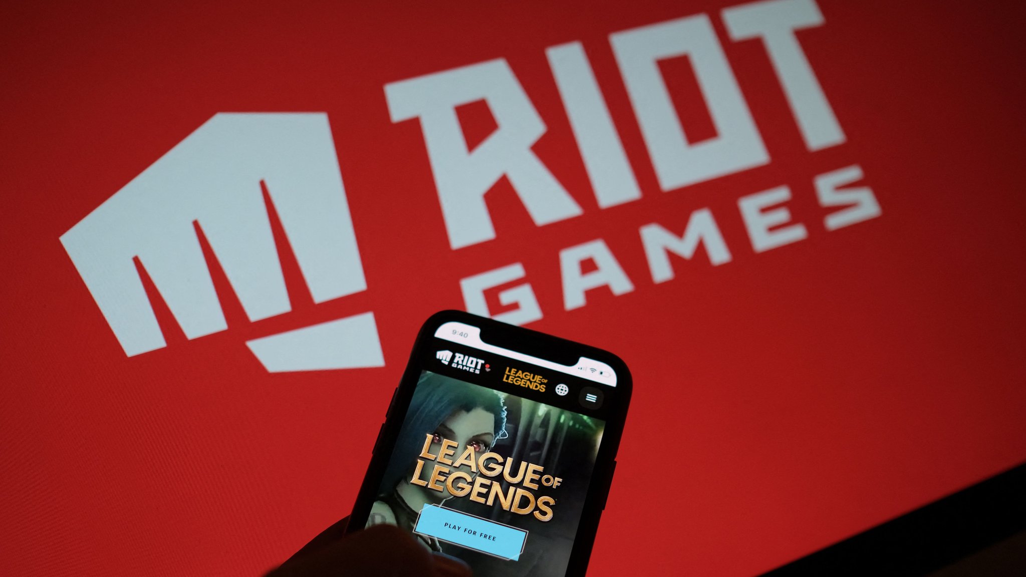 Esports Giant Riot Settles Discrimination Case For $100m