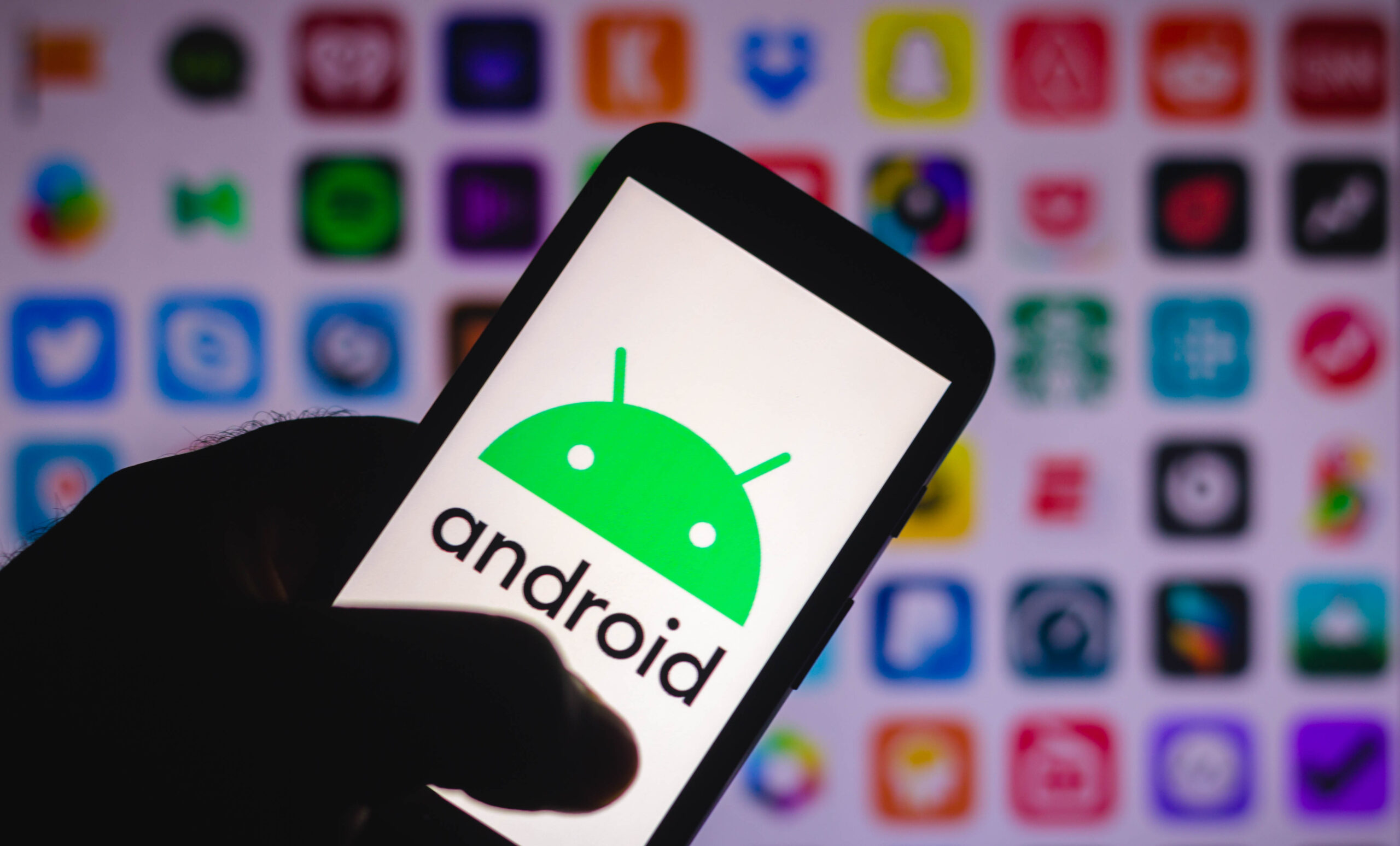 Google’s Android 15 to Include Easy Pre-set Mode for Seniors and Tech Novices