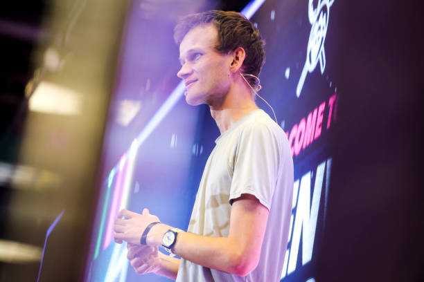Vitalik Buterin Offers Open-Source Alternative to Elon Musk’s Windows OS Dilemma