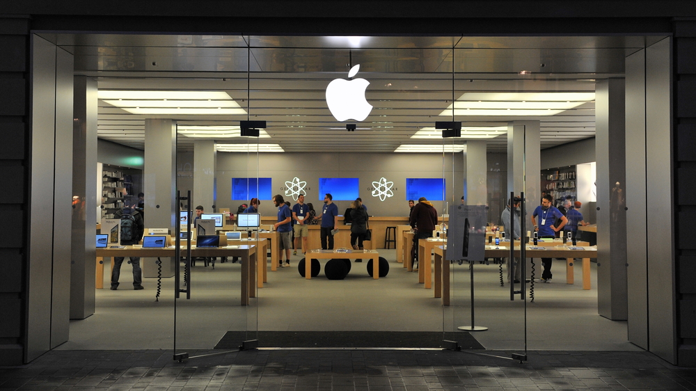 Apple Unveils Groundbreaking Changes in Europe: Third-Party App Stores and Reduced Fees to Comply with DMA