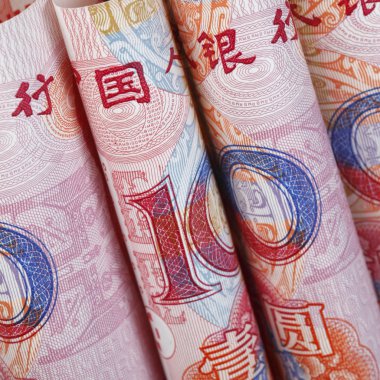 China Vows to Continue Fiscal Expansion to Boost Economic Growth