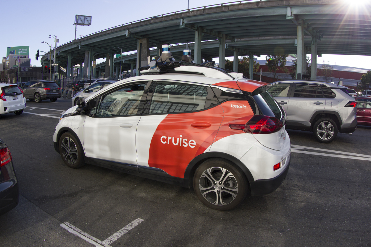 GM’s Cruise Resumes Robotaxi Tests in Phoenix with New Safety Measures