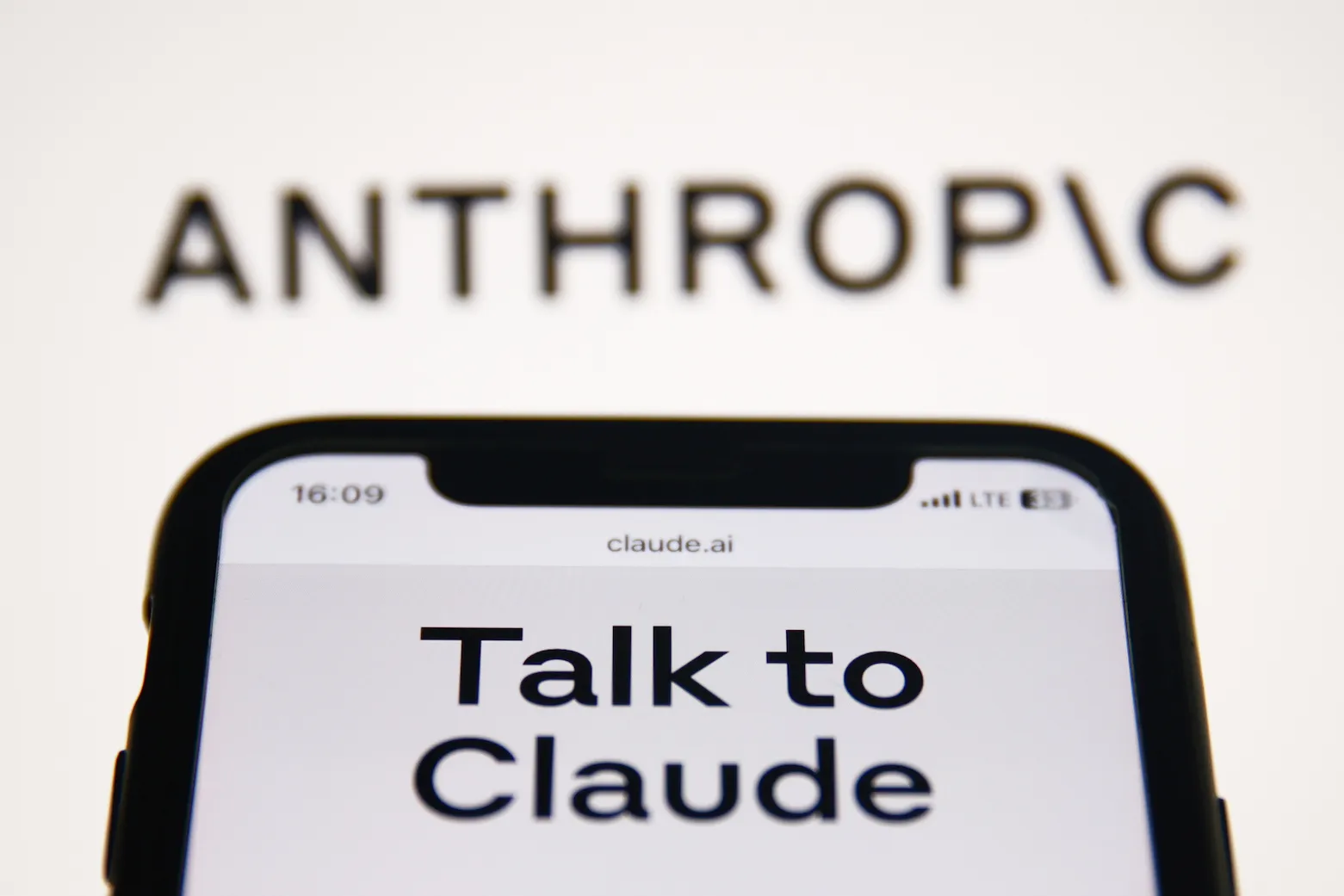 Anthropic Launches Enterprise Plan and iPhone App, Challenging OpenAI’s ChatGPT
