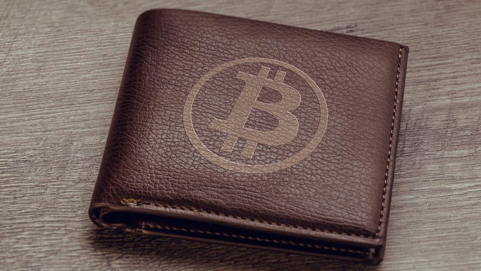 Decade-Dormant Bitcoin Wallets Transfer $61M, Stirring Market Curiosity
