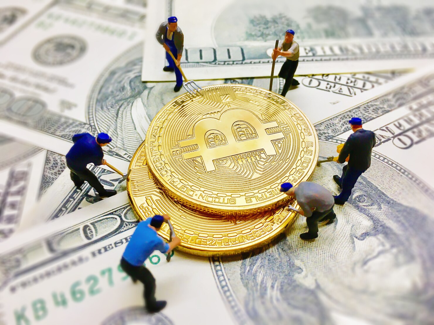 Significant Drop in Bitcoin Mining Difficulty Last Week Marks Largest Since Last Crypto Winter: Bernstein Report