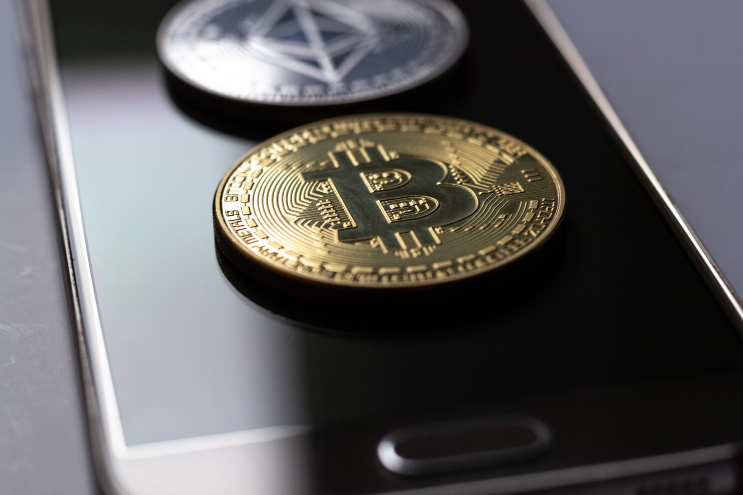 Transaction Fees for Bitcoin and Ethereum Drop to Seven-Month Low
