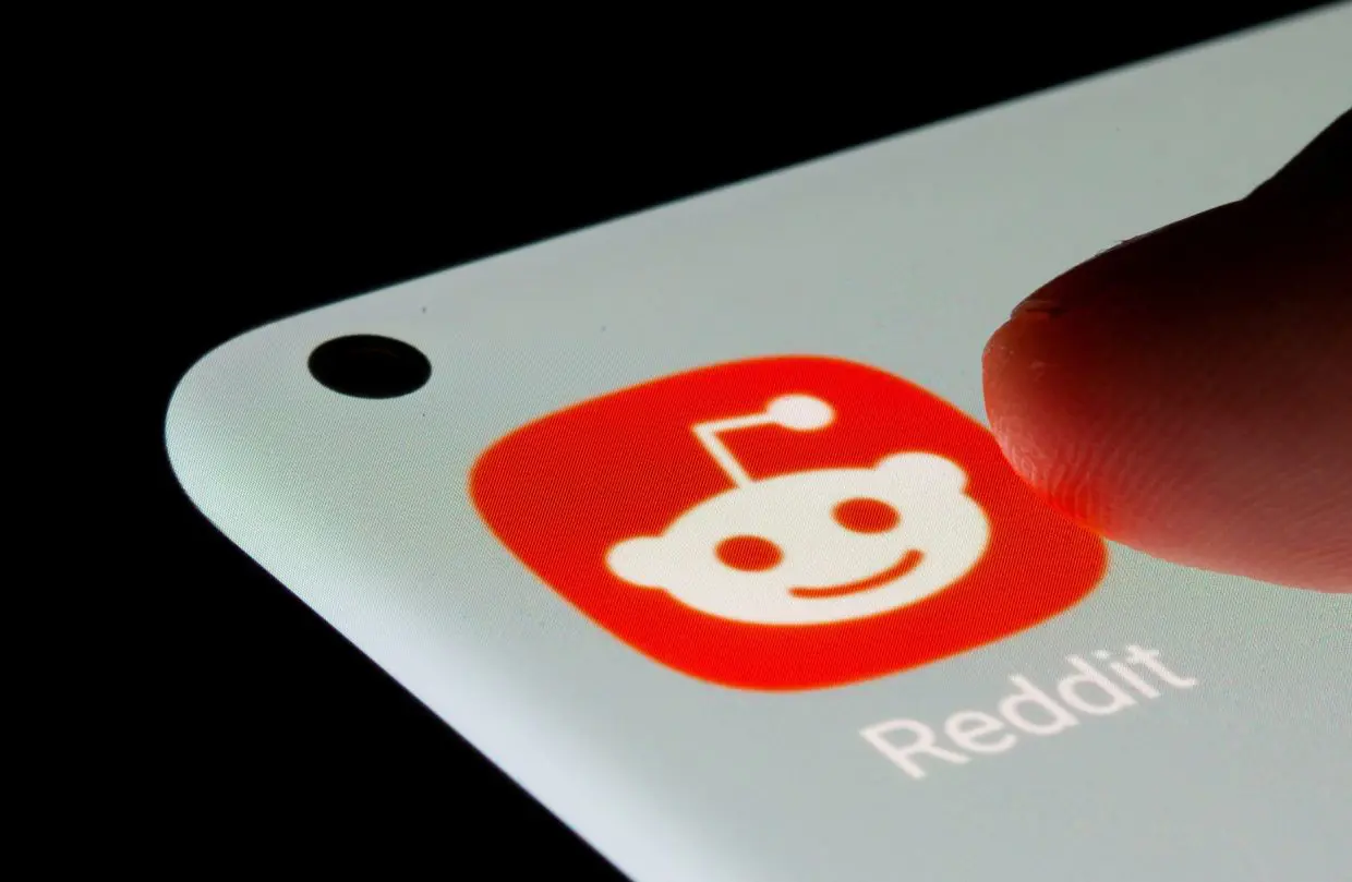 Reddit to Update Robots.txt to Thwart AI Crawlers