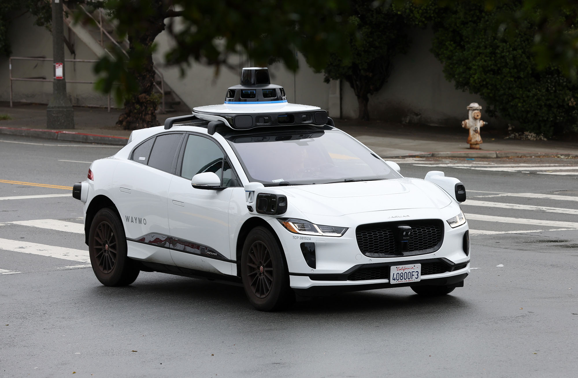 Waymo Opens Robotaxi Services to All in San Francisco