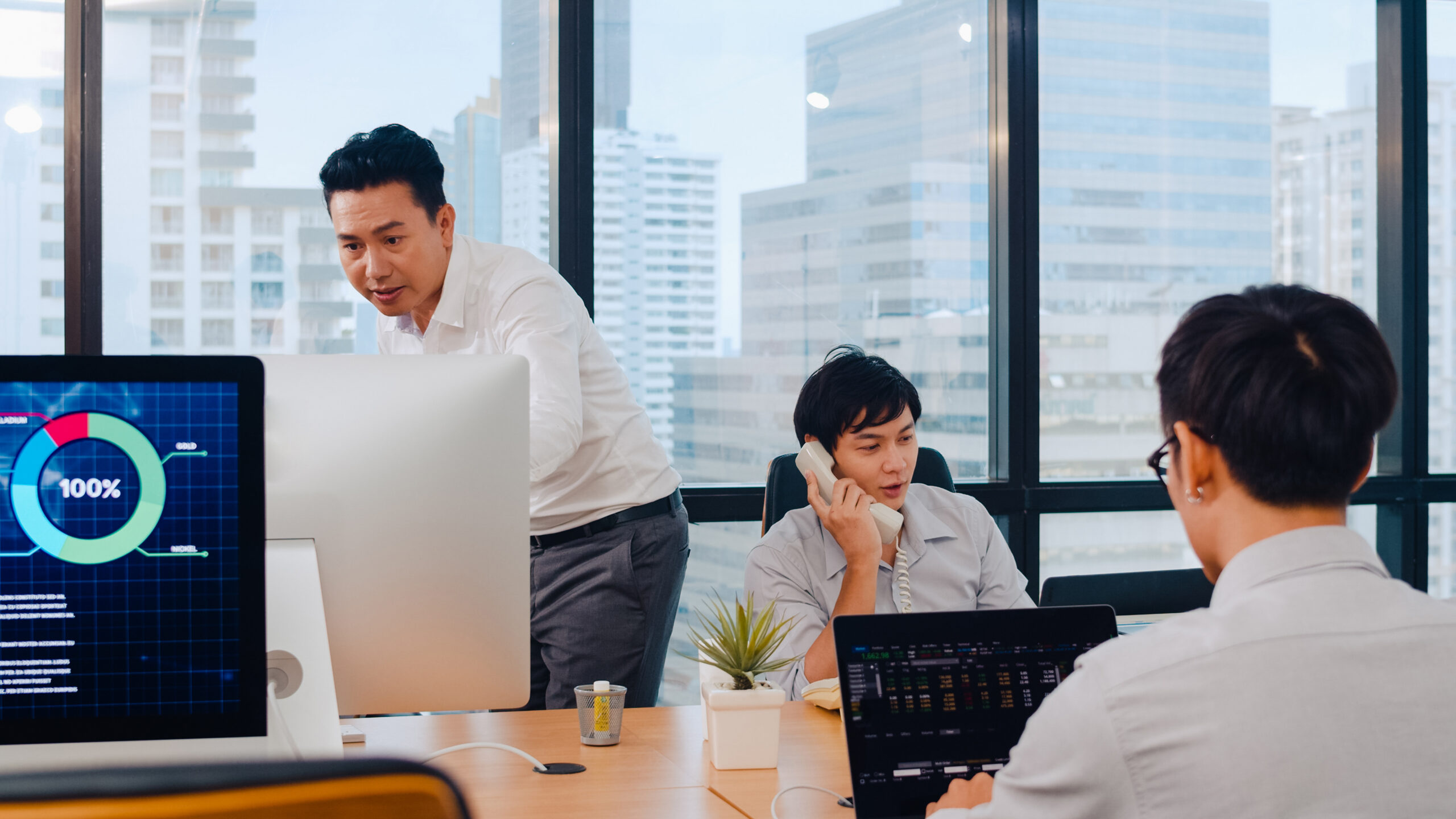 Singaporean workers are global leaders in using generative AI at work