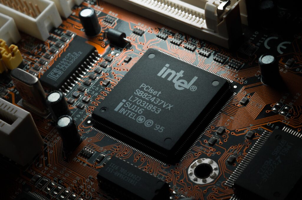 Intel Faces Ownership Restrictions Tied to $7.86 Billion Subsidy Deal