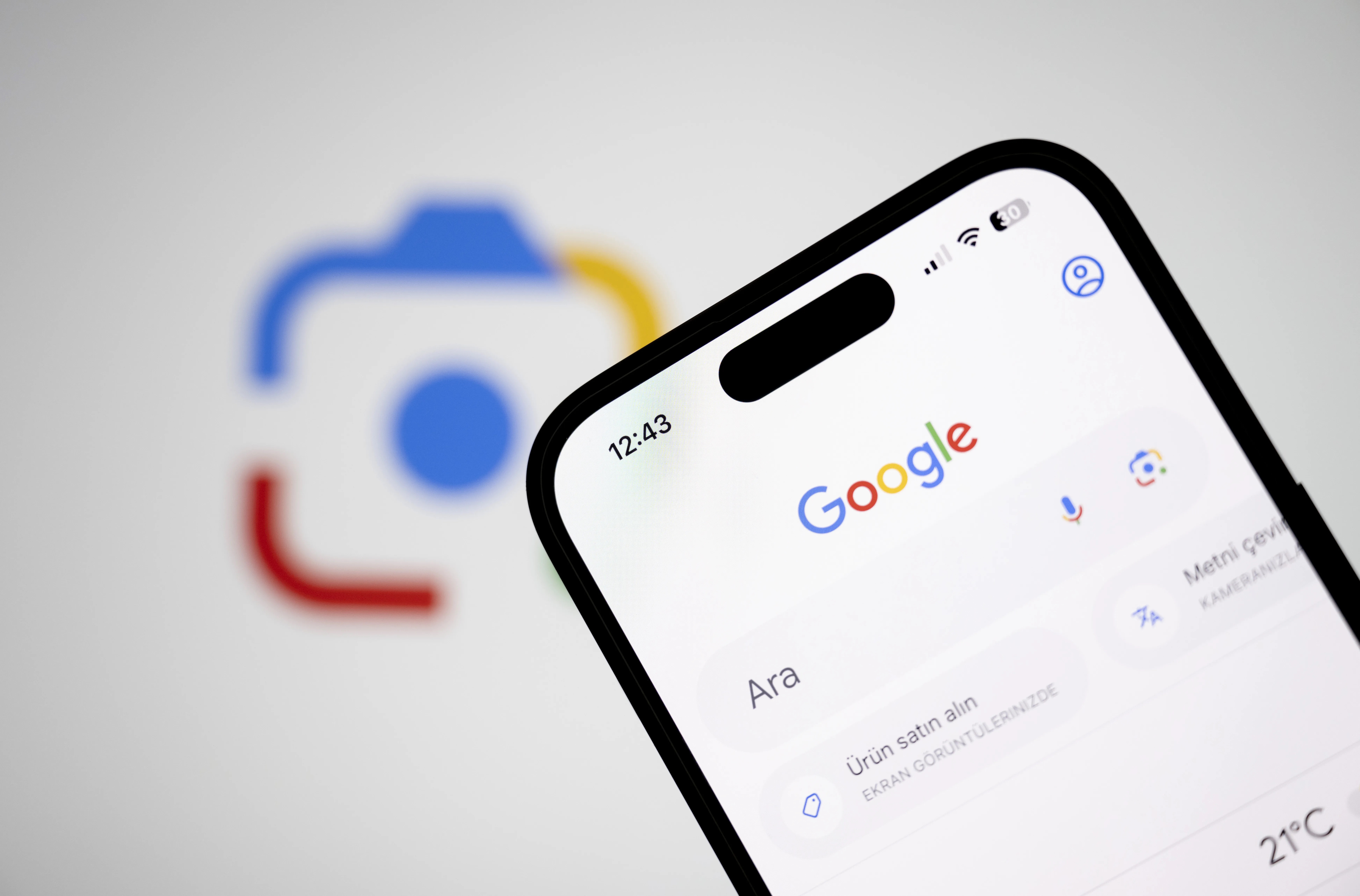 Google Lens Now Allows iPhone Users to ‘Search Your Screen’