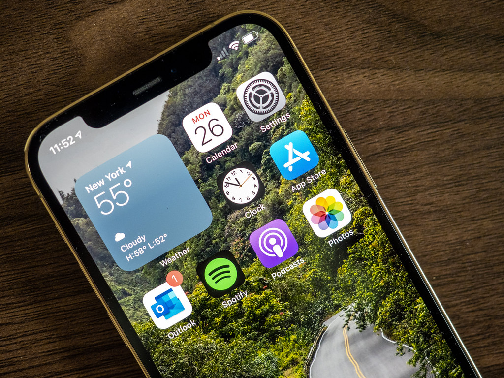Apple’s iOS 19 Update to Focus on User-Friendliness and AI Integration