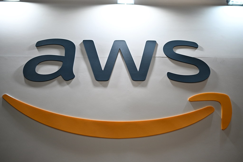 Amazon Continues Hosting Stalkerware Data Weeks After Breach Alert