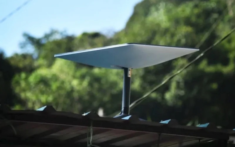 SpaceX’s Free Starlink Roof Installations Raise Quality Concerns
