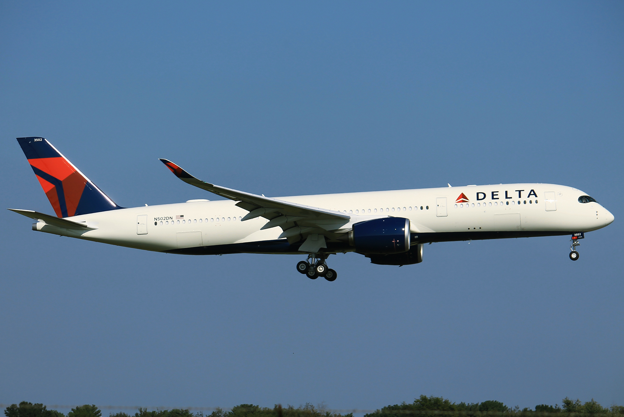 Delta CEO Says Trump Tariffs Are Impacting Bookings as Airline Withdraws 2025 Forecast