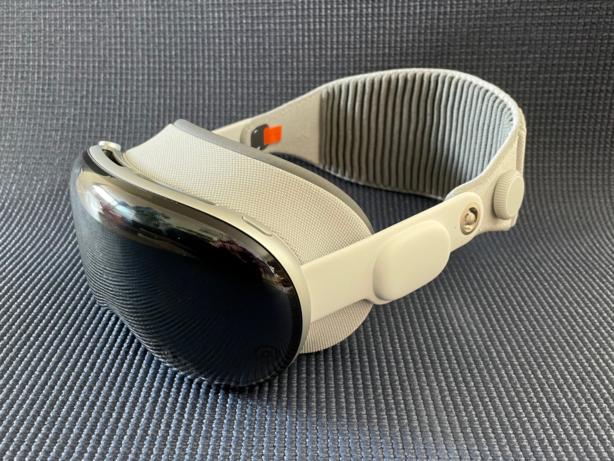 Apple Developing Vision Pro Model with Mac Connectivity