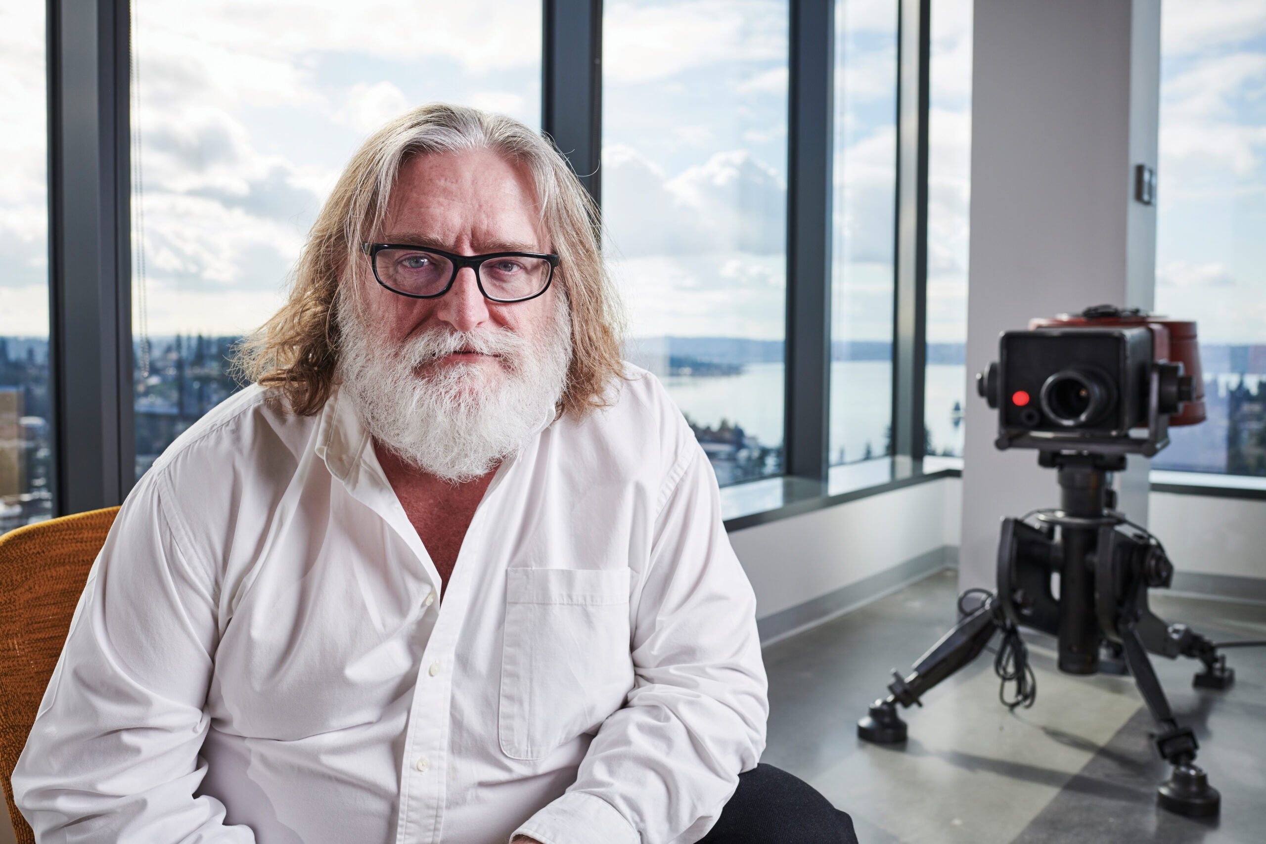 Valve CEO Expresses Interest in Brain Chip Implants