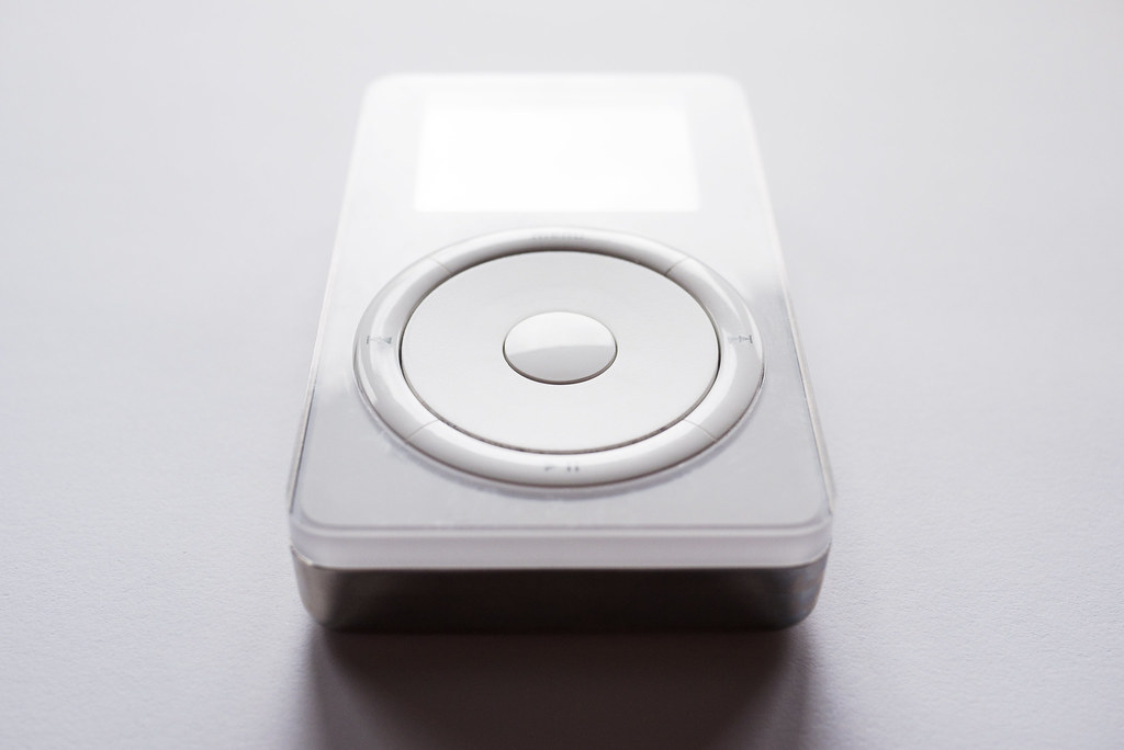 Apple’s Original iPod Incompatible with macOS Tahoe 26