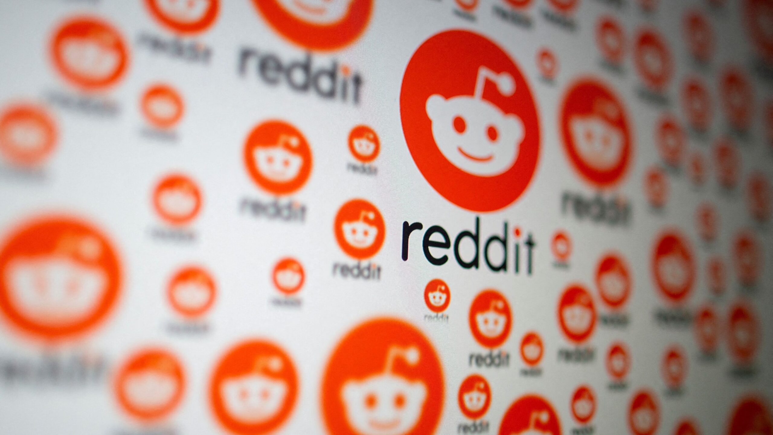 Reddit encourages users to drop throwaway accounts while keeping NSFW content