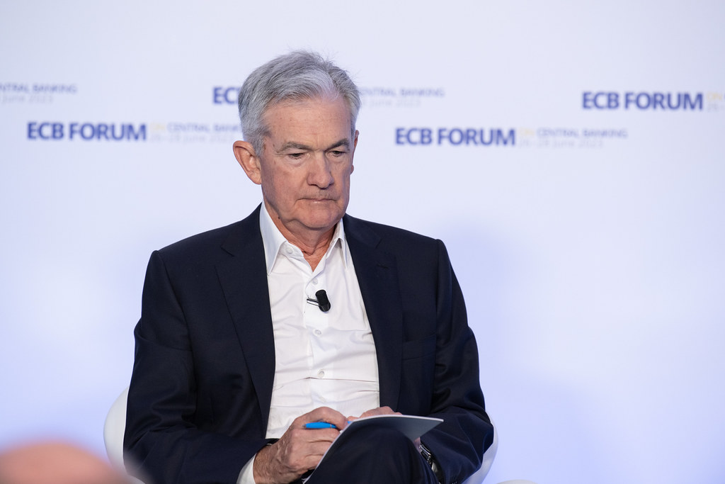 Trump Urges Immediate Resignation of US Central Bank Head
