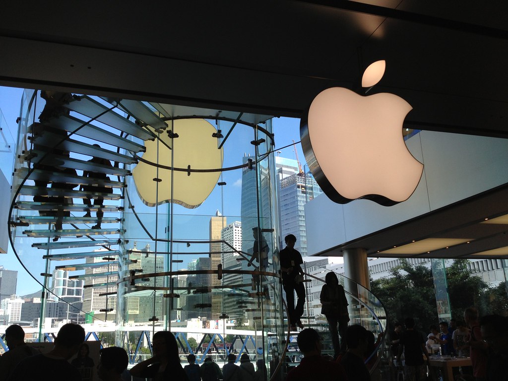 Apple’s iPhone Sales in China Rise for the First Time in Two Years