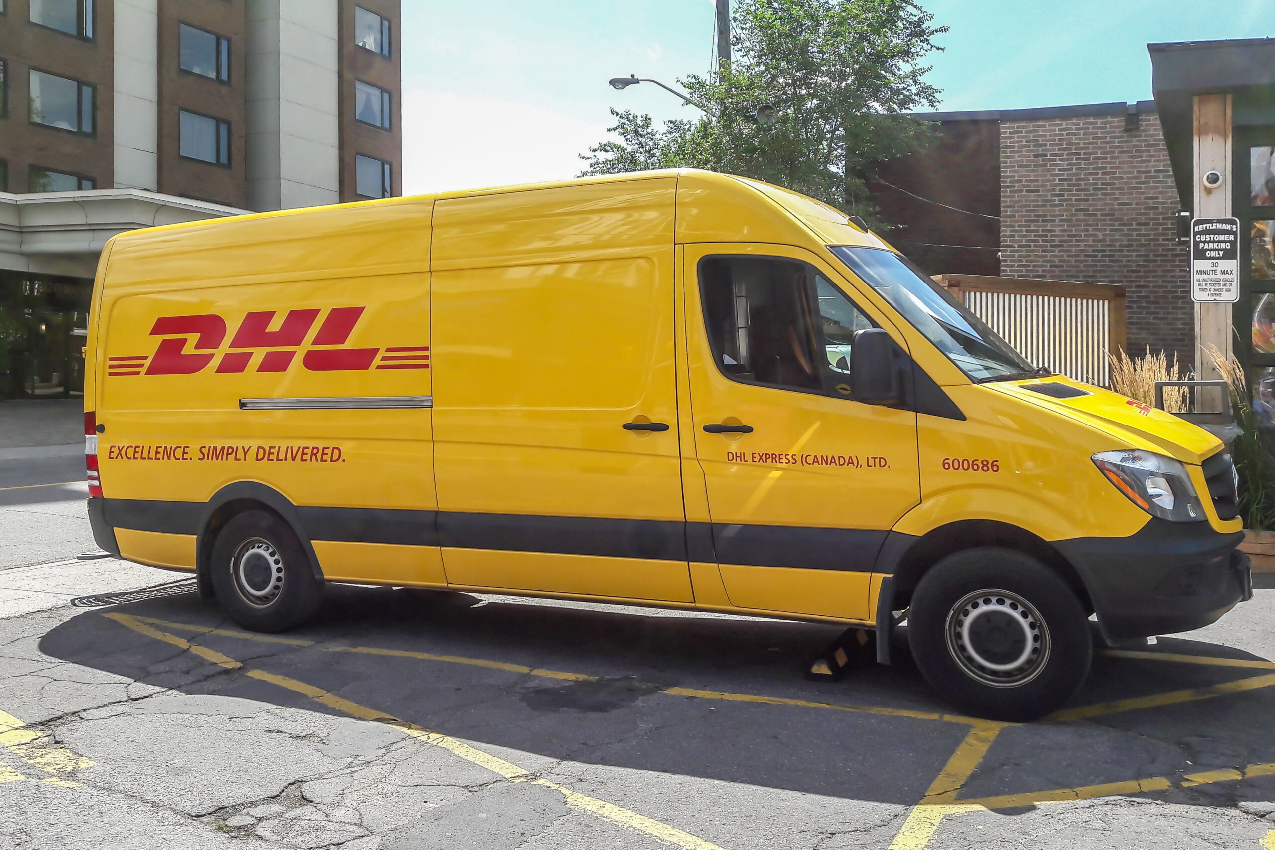 DHL Express Canada Workers Approve New Agreement, Strike and Lockout Set to End