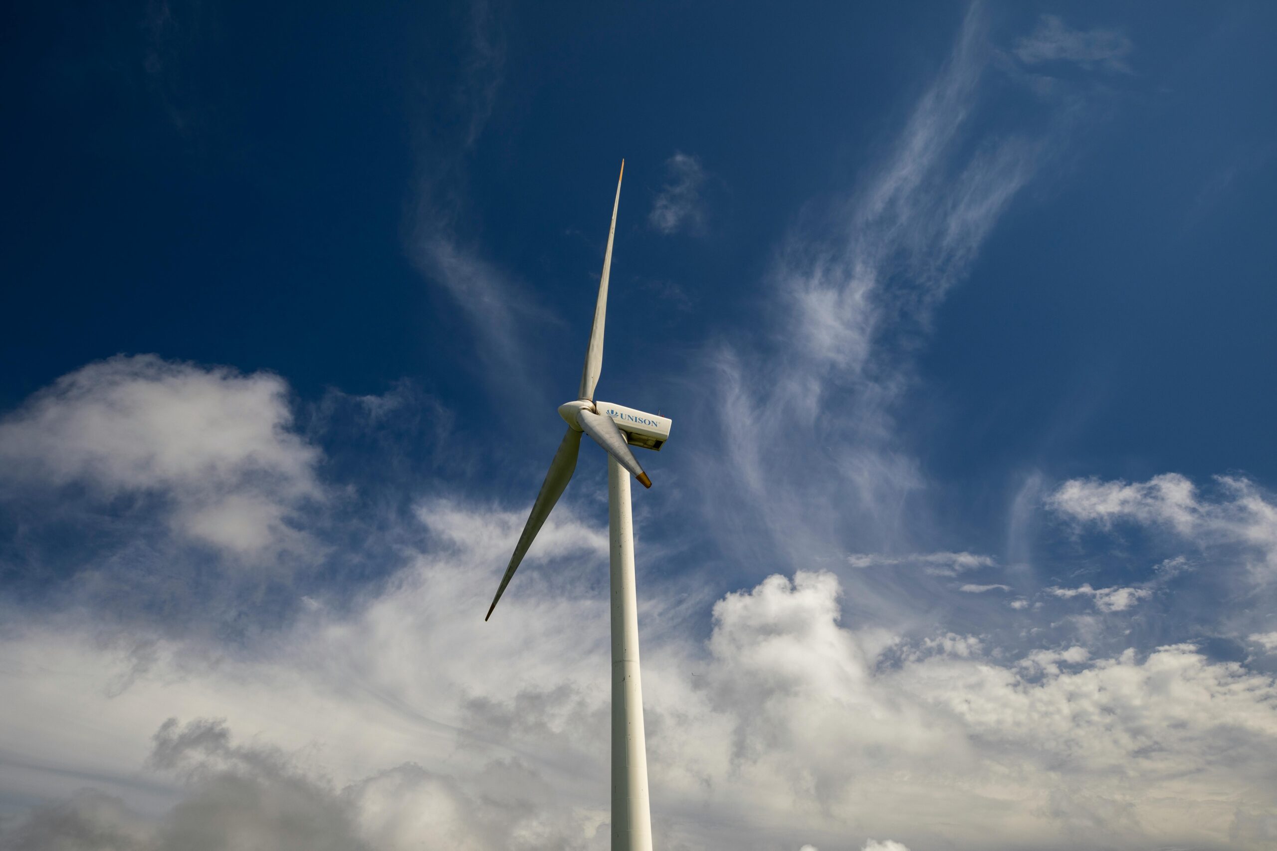 Meta Acquires Over 1 GW of Renewable Energy to Power Data Centers