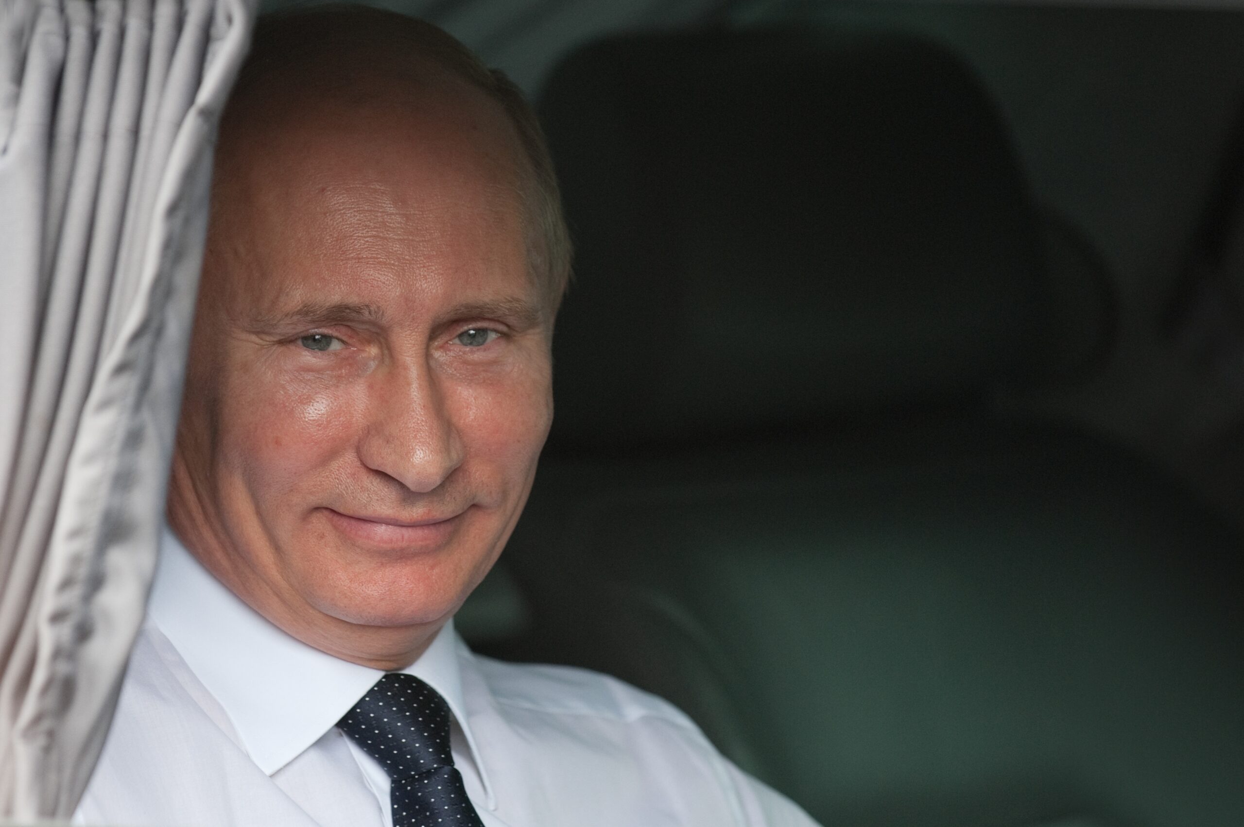 Putin Pauses, Trump Reverses, Ukraine Strikes Moscow