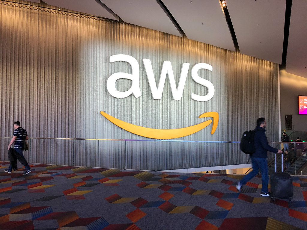 UK Regulator Finds Microsoft and Amazon Are Hindering Cloud Competition