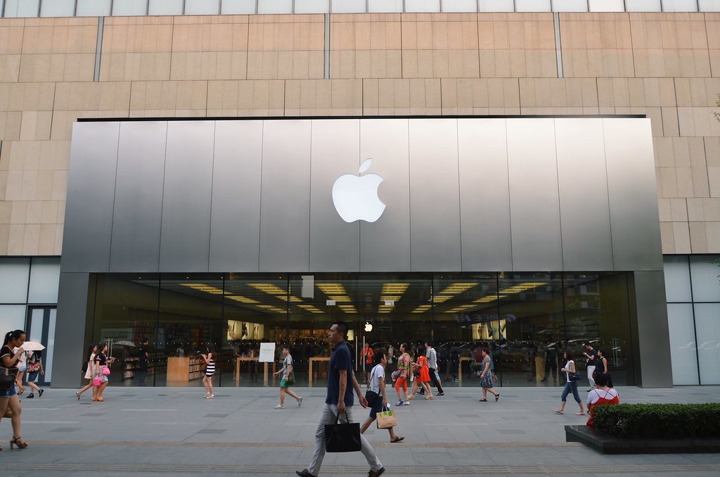 Apple Steps Up War of Words with European Regulators