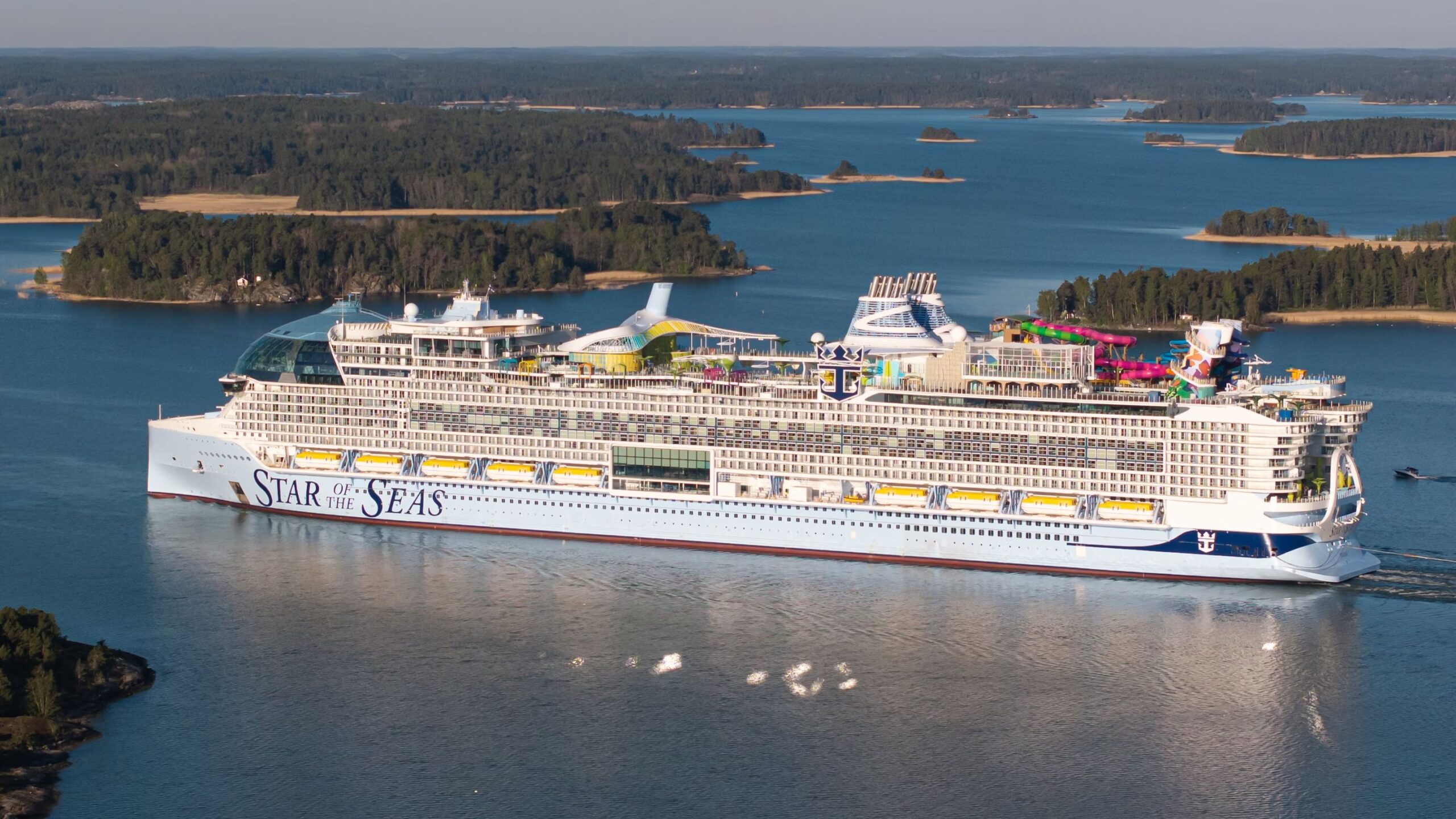 Starlink Brings 10Gbps Internet Speeds to Cruise Ship Passengers