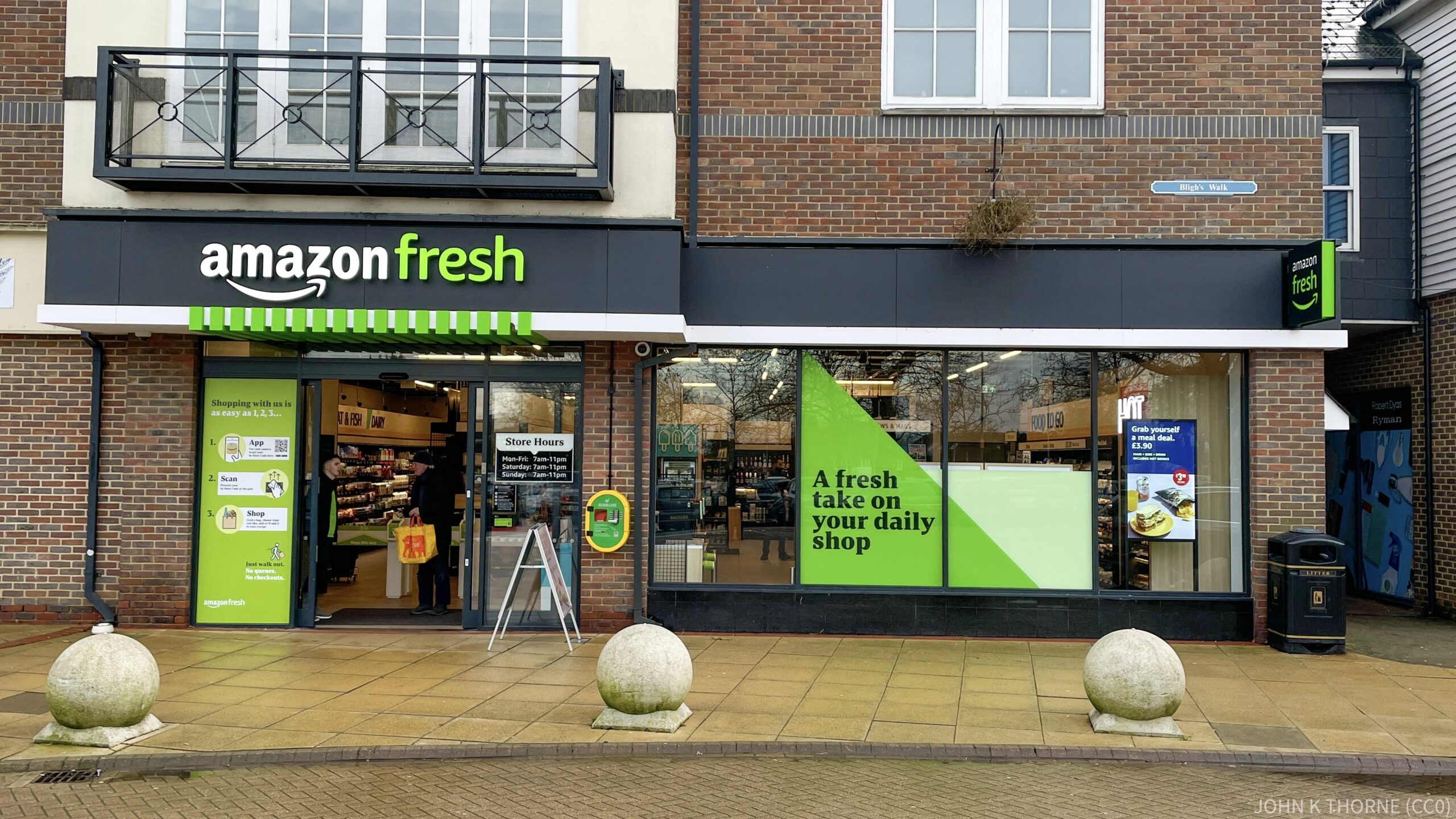 Amazon to Close All of Its Fresh Grocery Stores in UK