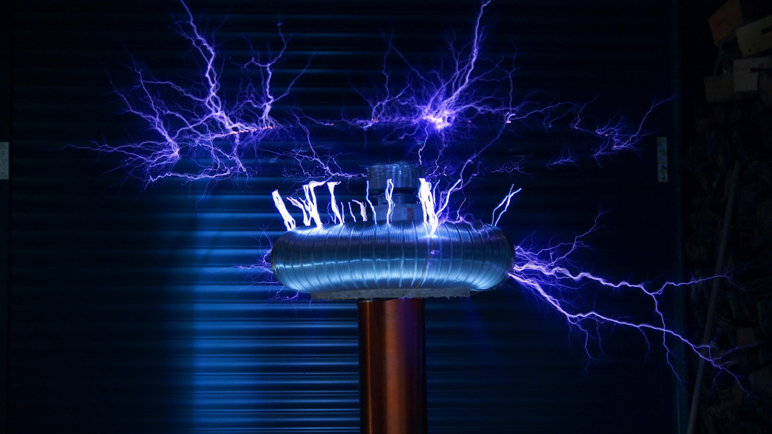 Anthropic Outages Disrupt Claude and Console Services
