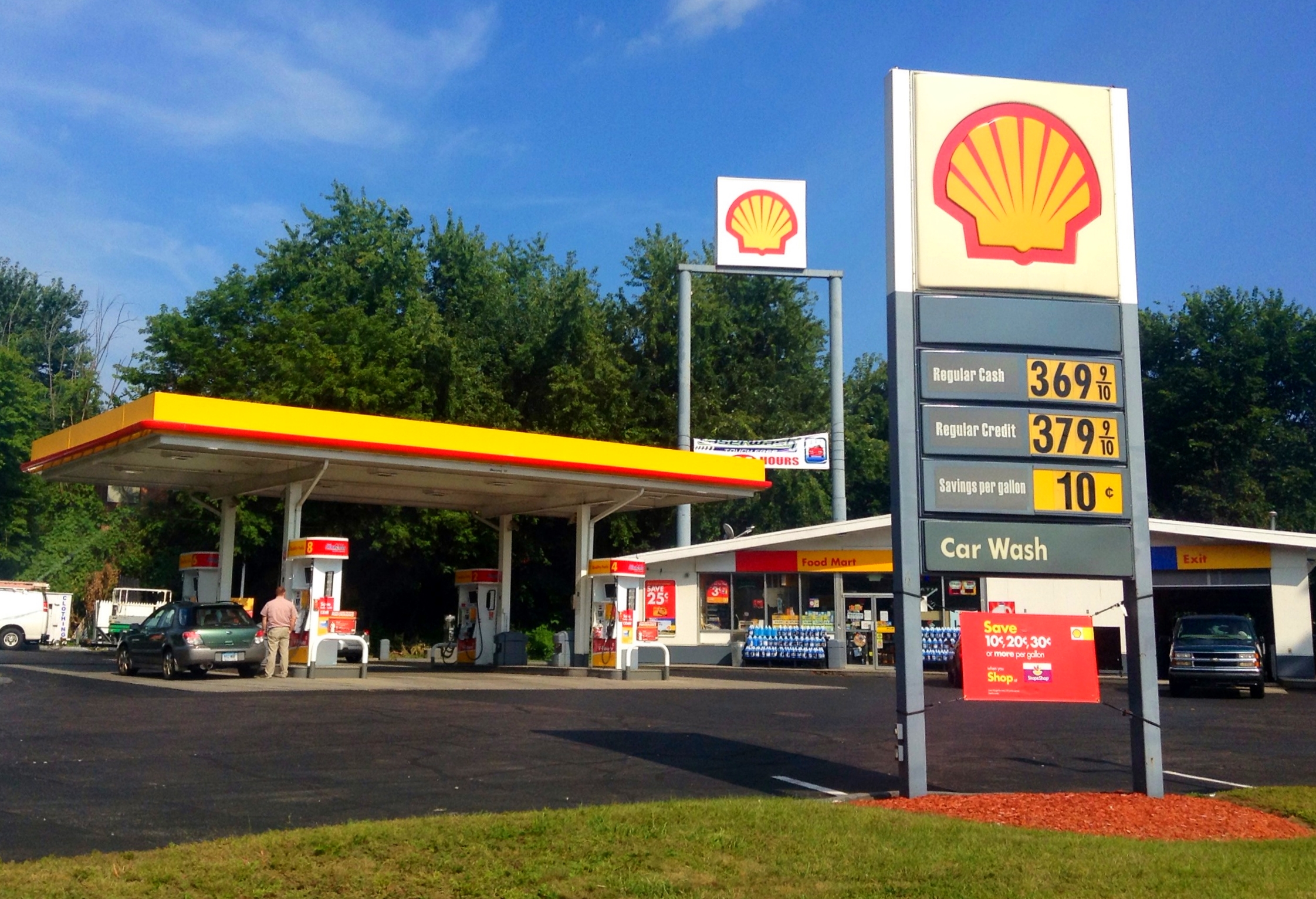 Shell Unveils Thermal Fluid That Could Cut EV Charging Times to Under 10 Minutes