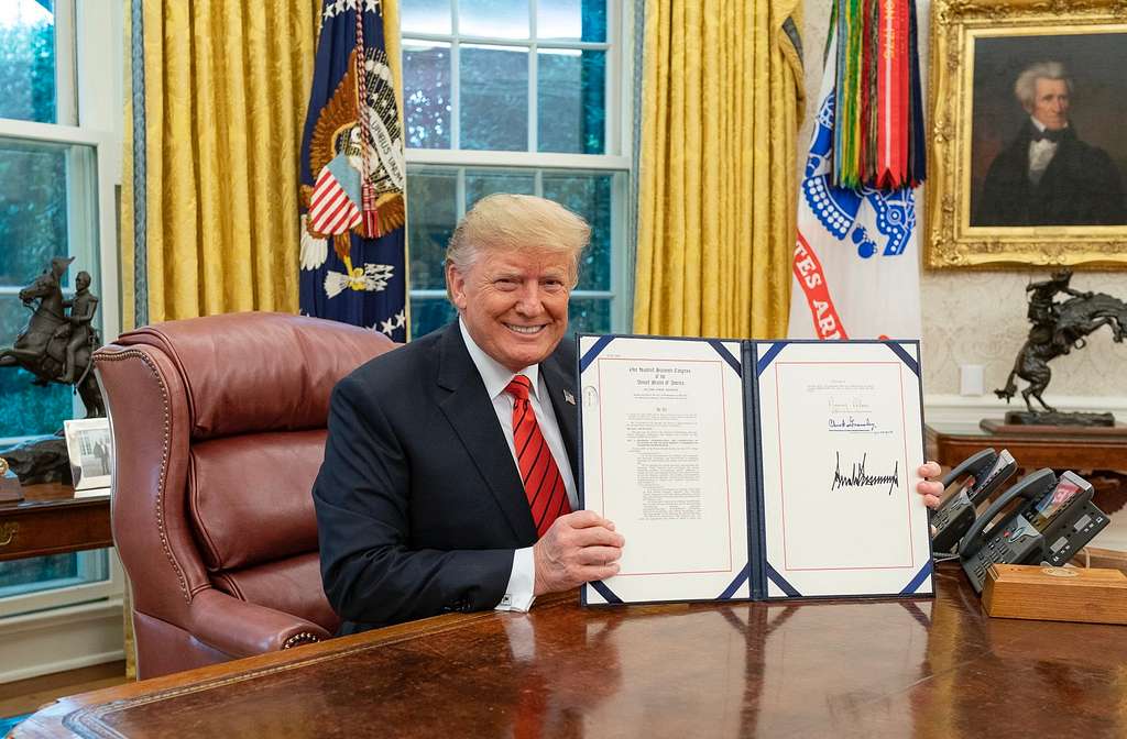 Trump Responds to China’s Rare Earth Limits With Threat of 100% Tariffs