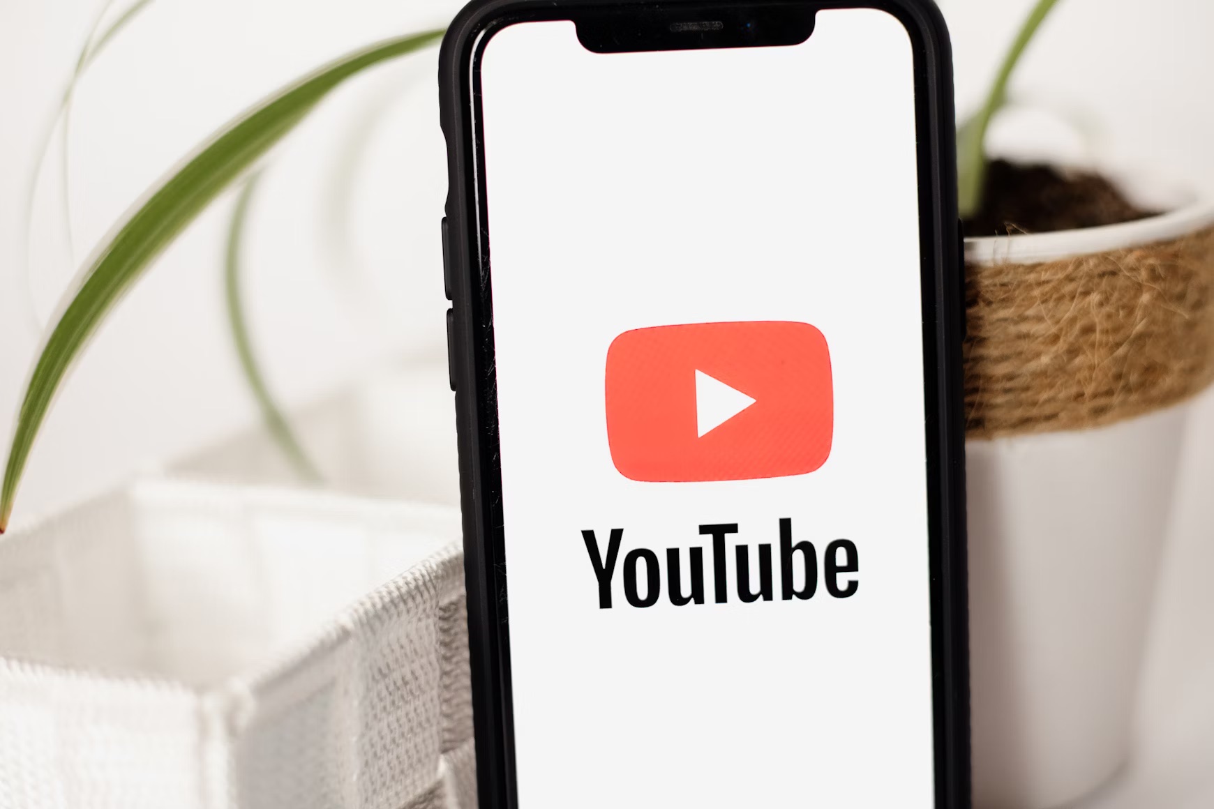 YouTube Tests AI Lip-Sync Tech to Improve Auto-Dubbing