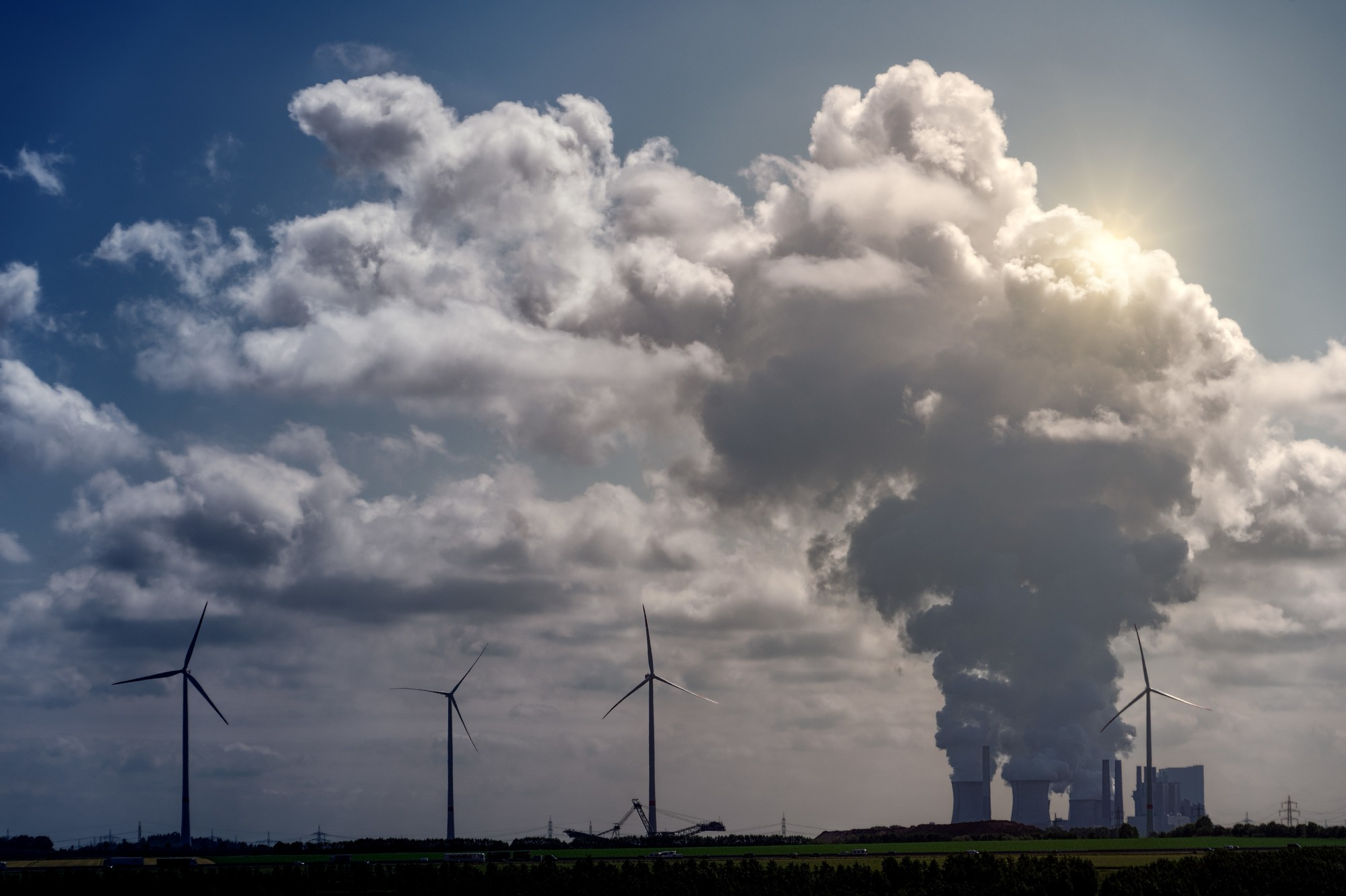 New Water-and-Pressure Method Promises Cheaper, More Efficient Carbon Capture