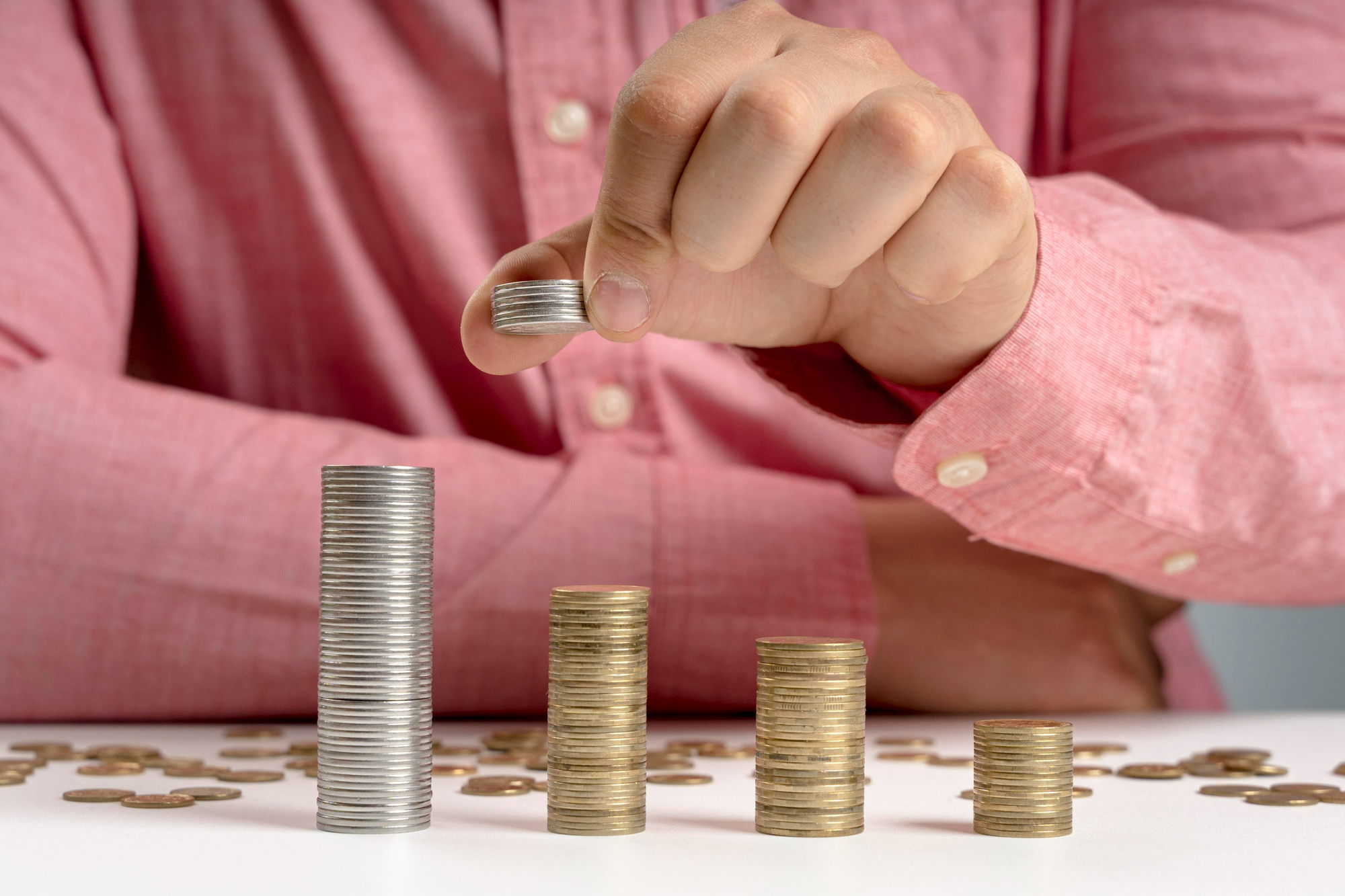 UK Inflation Falls to 3.6% as Energy and Hotel Costs Ease