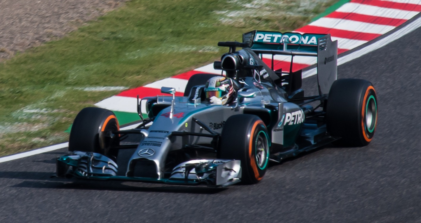 Wolff sells stake valuing Mercedes F1 at £4.6bn