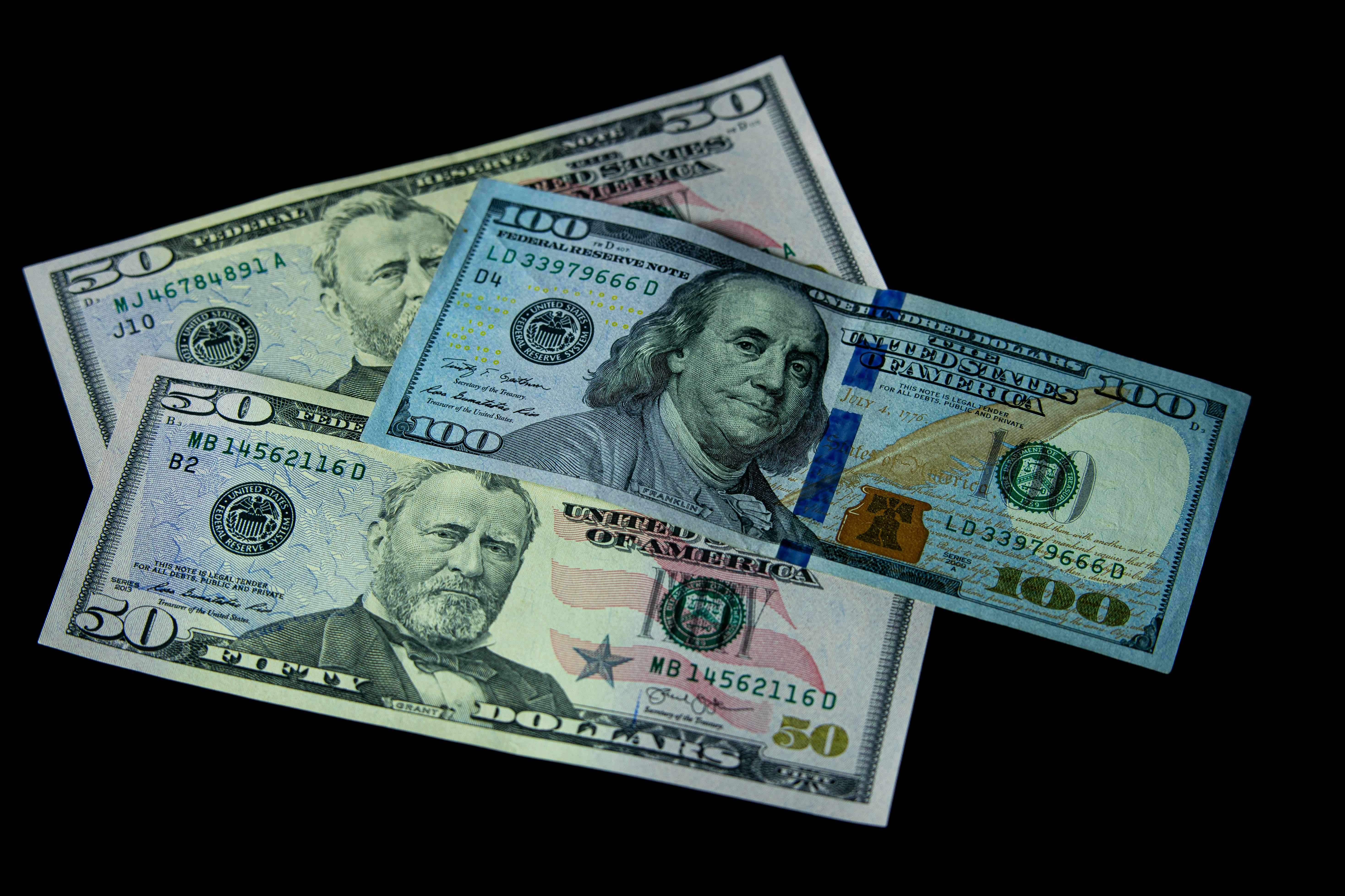 Dollar Slumps As Markets React To Policy Uncertainty Amid Trump Administration’s Moves