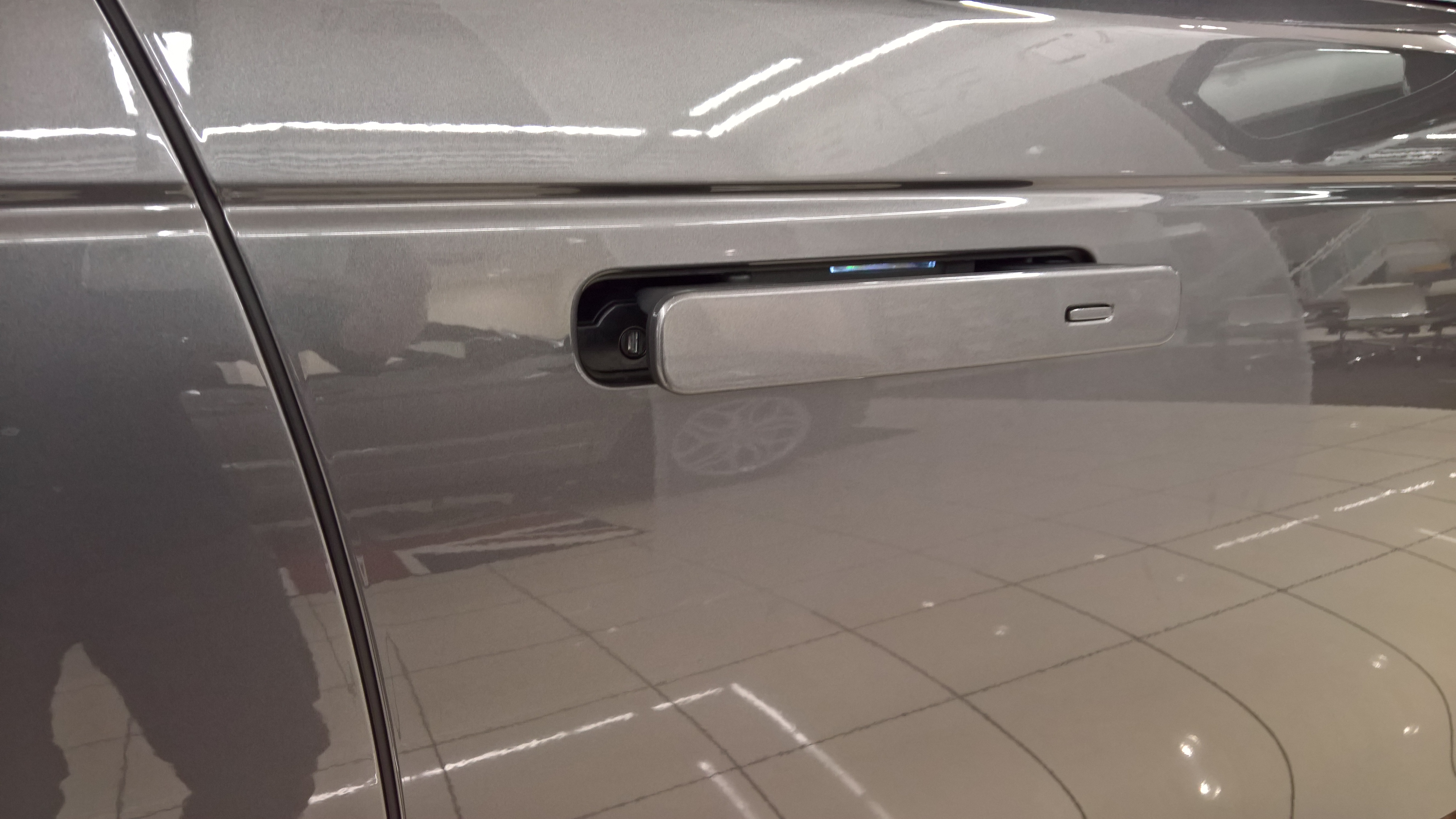 China Bans Hidden Door Handles On Electric Vehicles Over Safety Concerns
