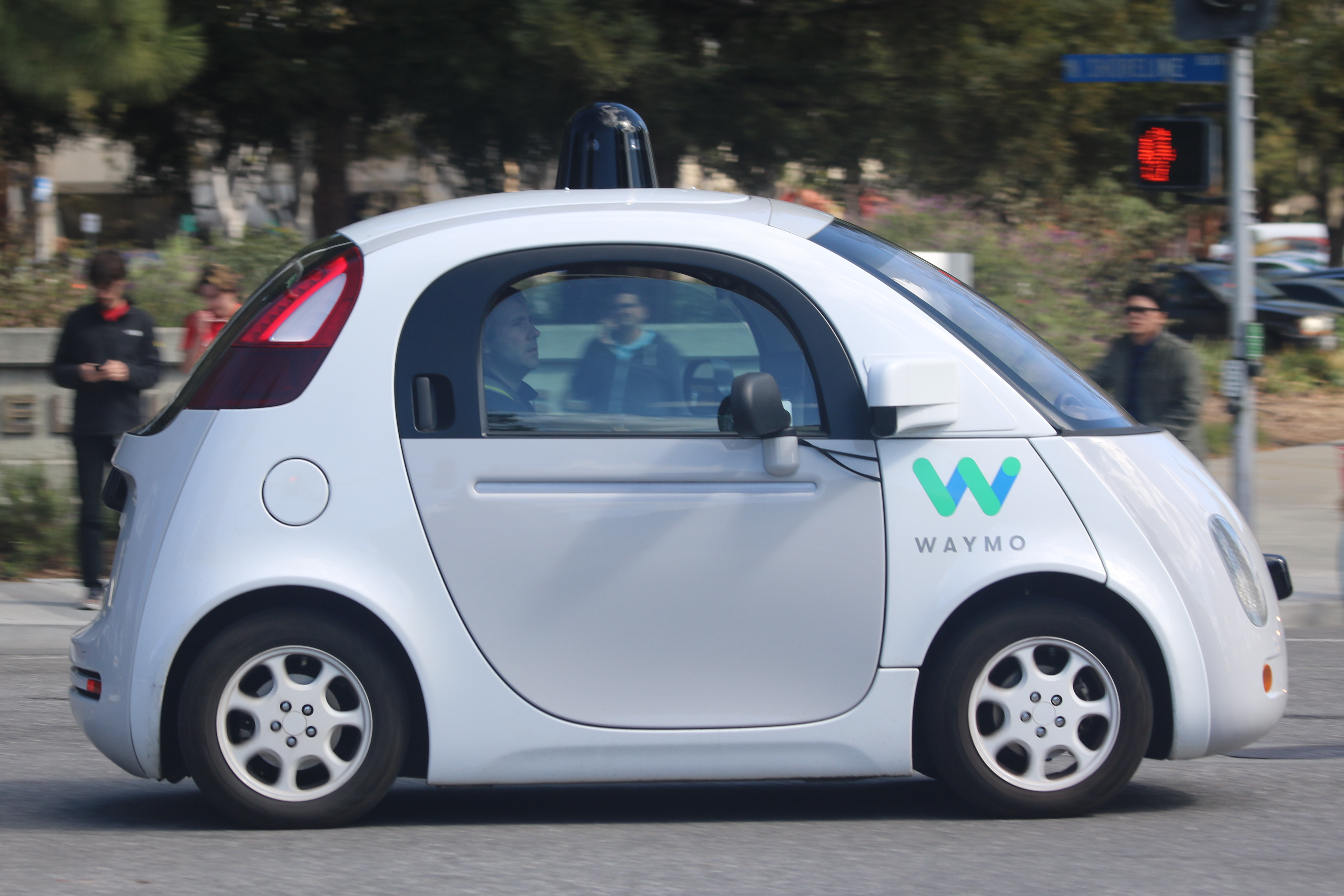 Waymo Reaches 500,000 Weekly Robotaxi Rides As Expansion And Utilisation Accelerate