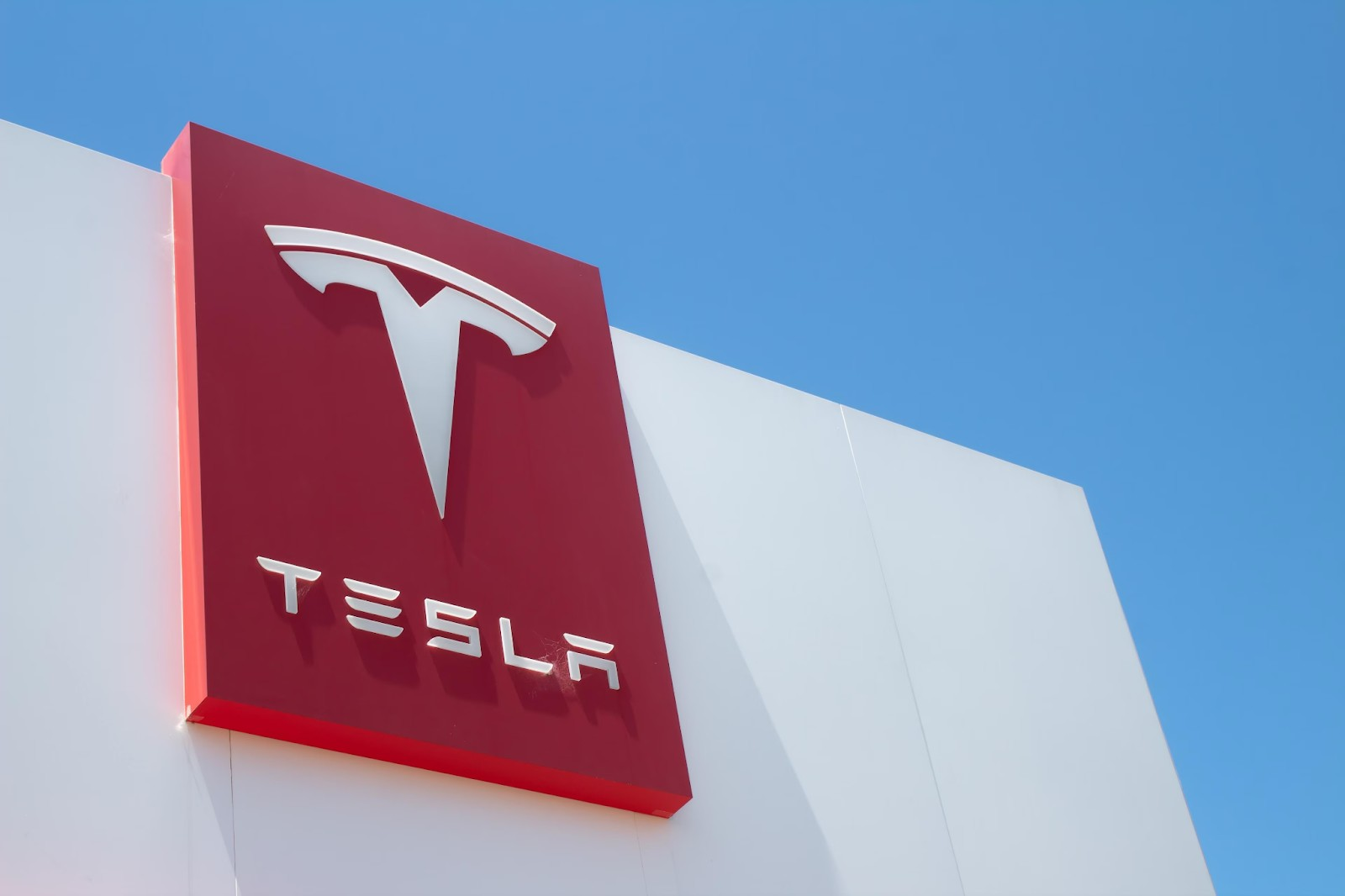 Tesla Begins Optimus Humanoid Robot Production as Quarterly Profit Falls 43%