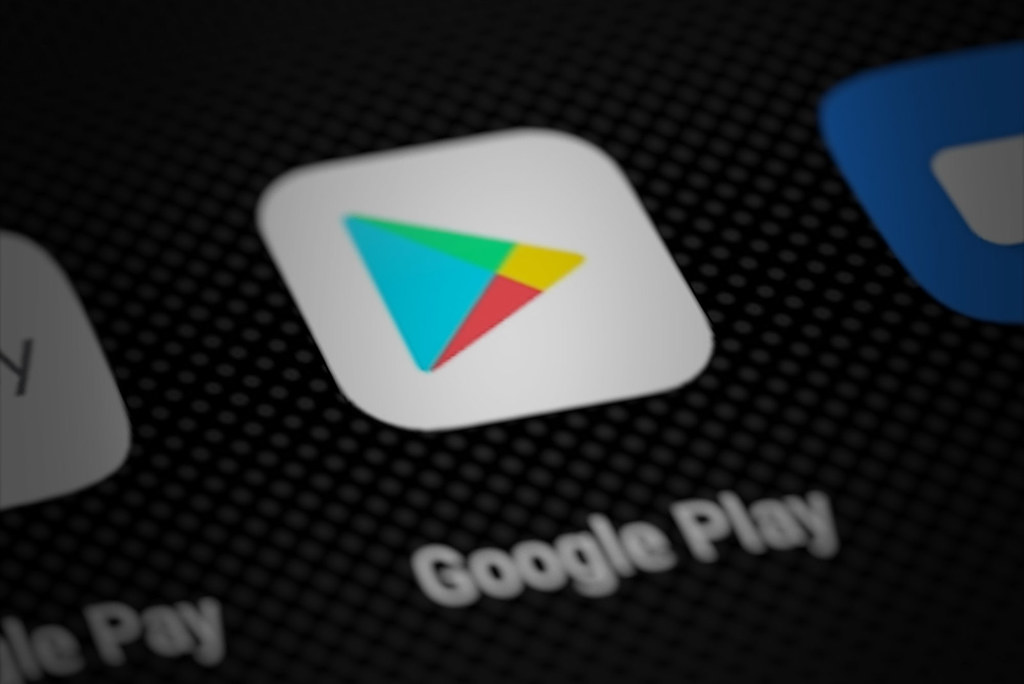 Google Play Now Lets Users Run AI-Generated Android Apps Privately