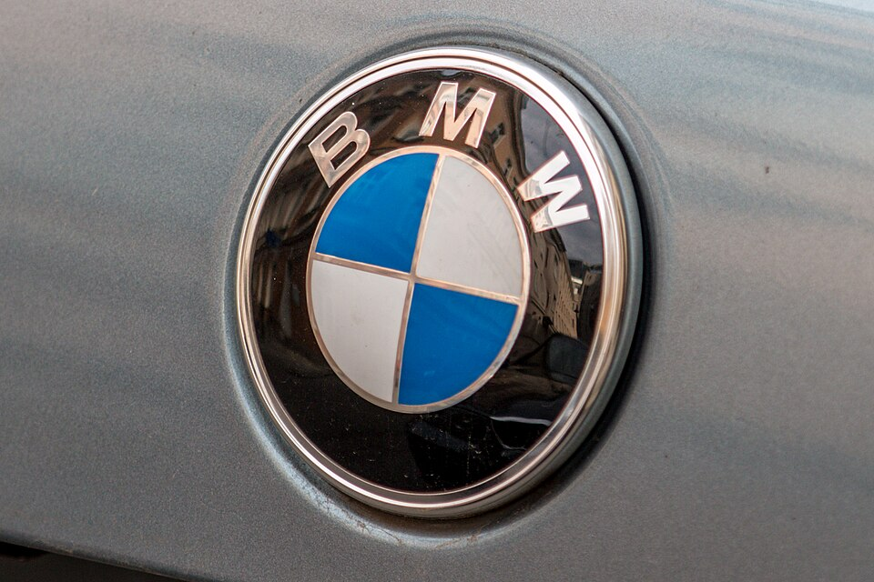 BMW’s New Electric i3 Costs $4,400 Less Than Comparable Gas-Powered 3 Series